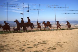 numento a los peregrinos en el Alto del Perdón. Camino Francés