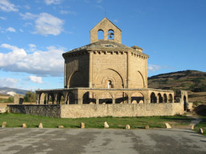 Vista de la Iglesia de Santa María de Eunate