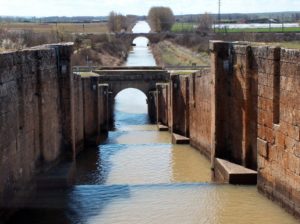 Canal De Castilla Esclusa Fromista Copiar 1 | Alquiler De Bicicletas Para El Camino De Santiago | Tournride