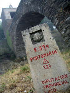 Miliario Portomarin | Alquiler De Bicicletas Para El Camino De Santiago | Tournride