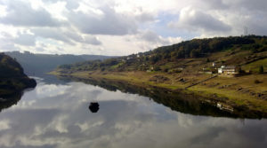 Rio Miño En Portomarin | Alquiler De Bicicletas Para El Camino De Santiago | Tournride